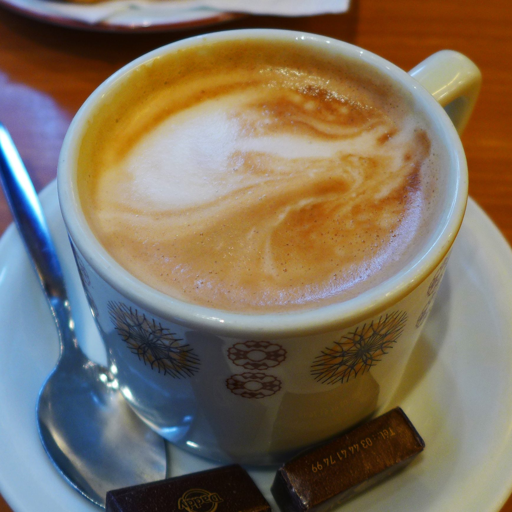 A cup of café crème